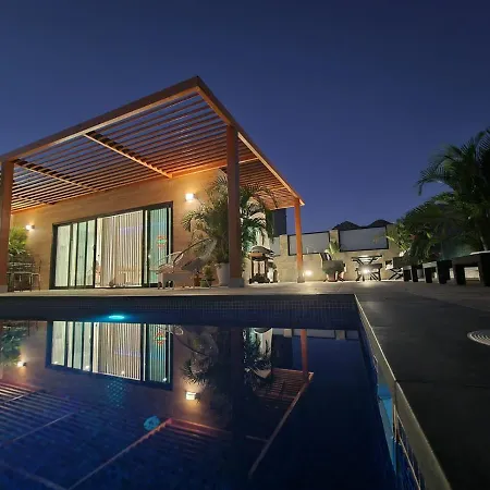 De Lujo Con Piscina Climatizada Villa Mogan