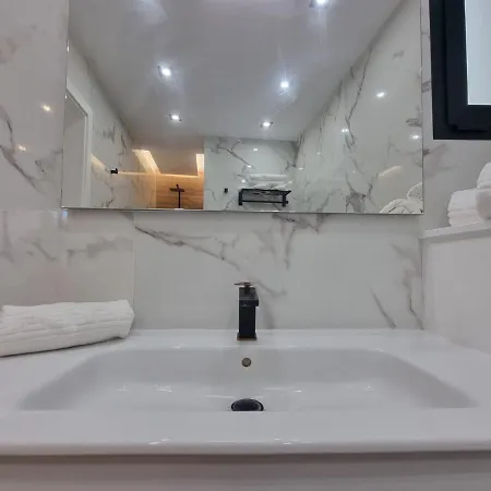 De Lujo Con Piscina Climatizada * Моган