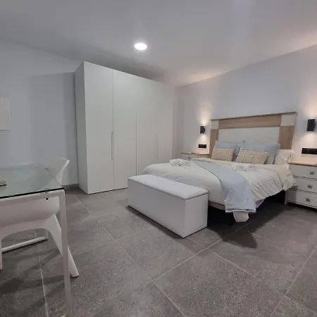 De Lujo Con Piscina Climatizada Villa Mogan