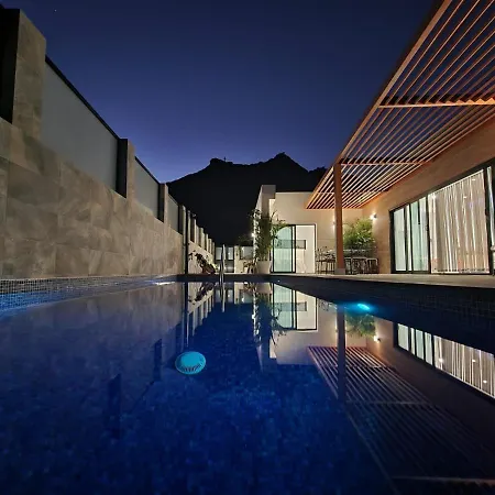 De Lujo Con Piscina Climatizada