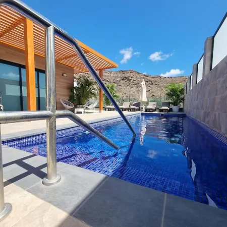 De Lujo Con Piscina Climatizada