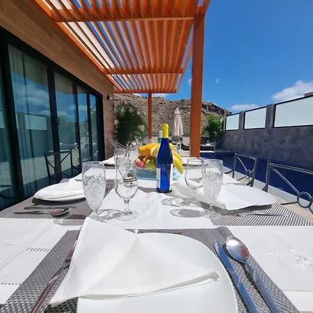 De Lujo Con Piscina Climatizada Vila *