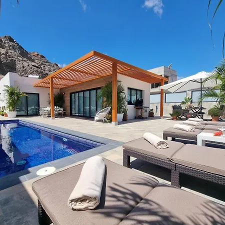 Villa De Lujo Con Piscina Climatizada
