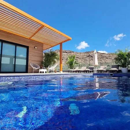 De Lujo Con Piscina Climatizada
